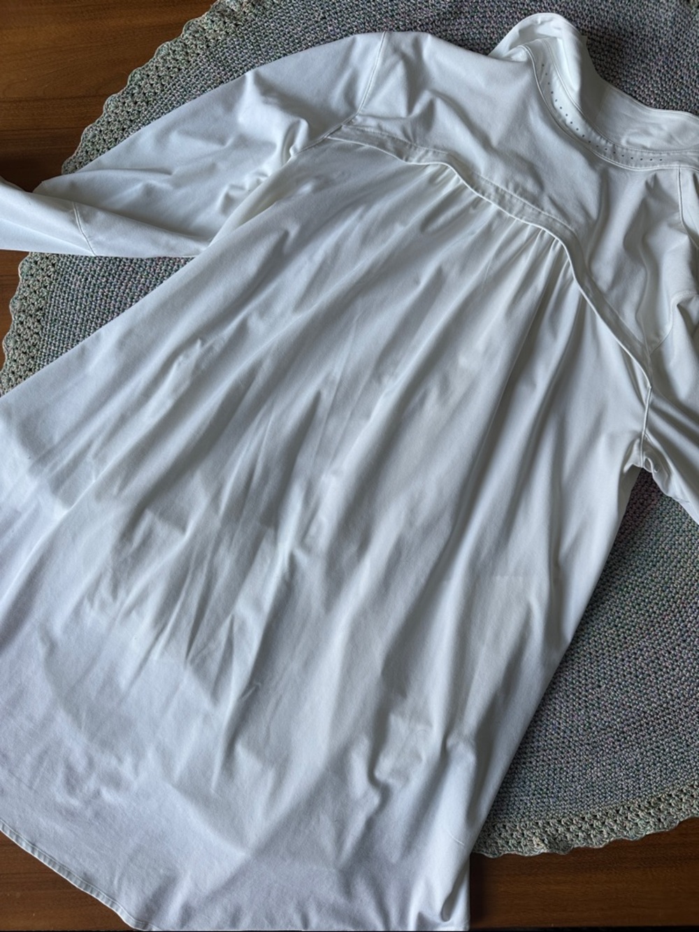 Lululemon In The Moment White Long Sleeve Button Down Shirt - Picture 9 of 9